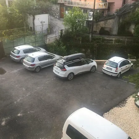 Apartament Apartment Green *